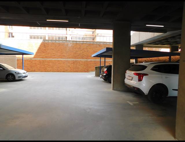 2,000M² OFFICE TO LET IN FERNDALE